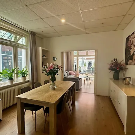 In With Private Garden, Cleaning Included Апартаменты Грунло