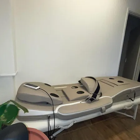 In With Private Garden, Cleaning Included Апартаменты *